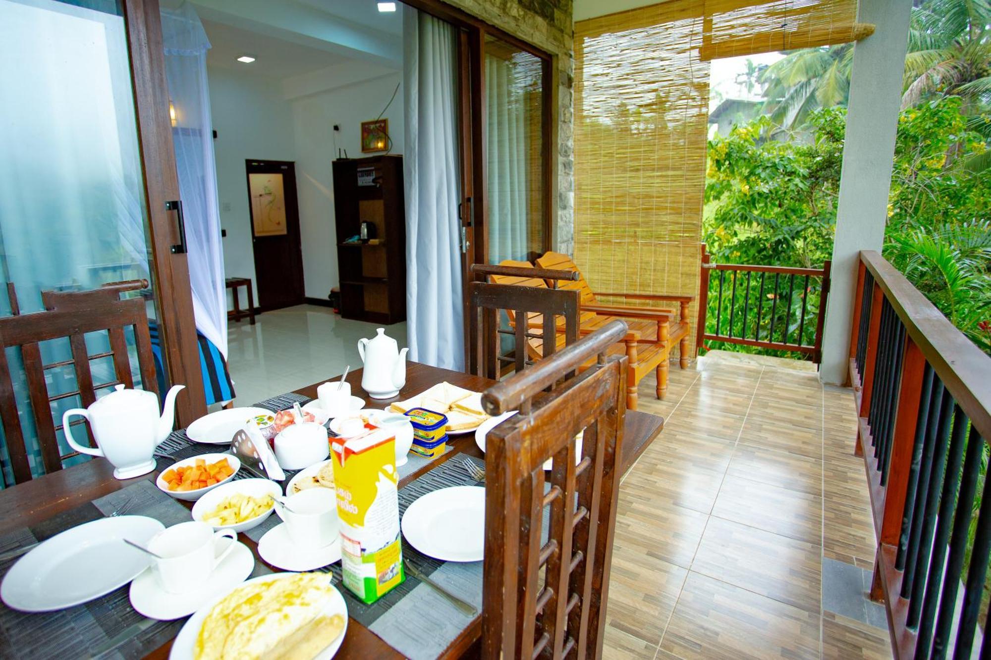 Ella Blue Heaven Bed & Breakfast ภายนอก รูปภาพ